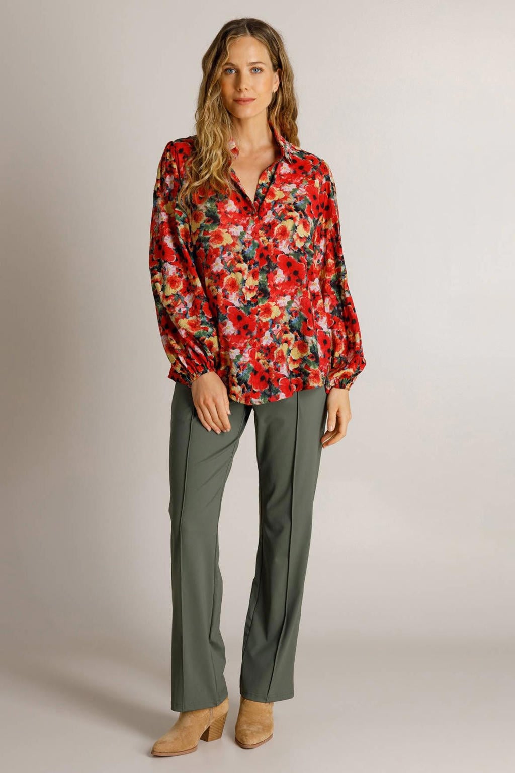 Rood, groen en gele dames Ivy Beau blouse van viscose met lange mouwen, klassieke kraag en knoopsluiting