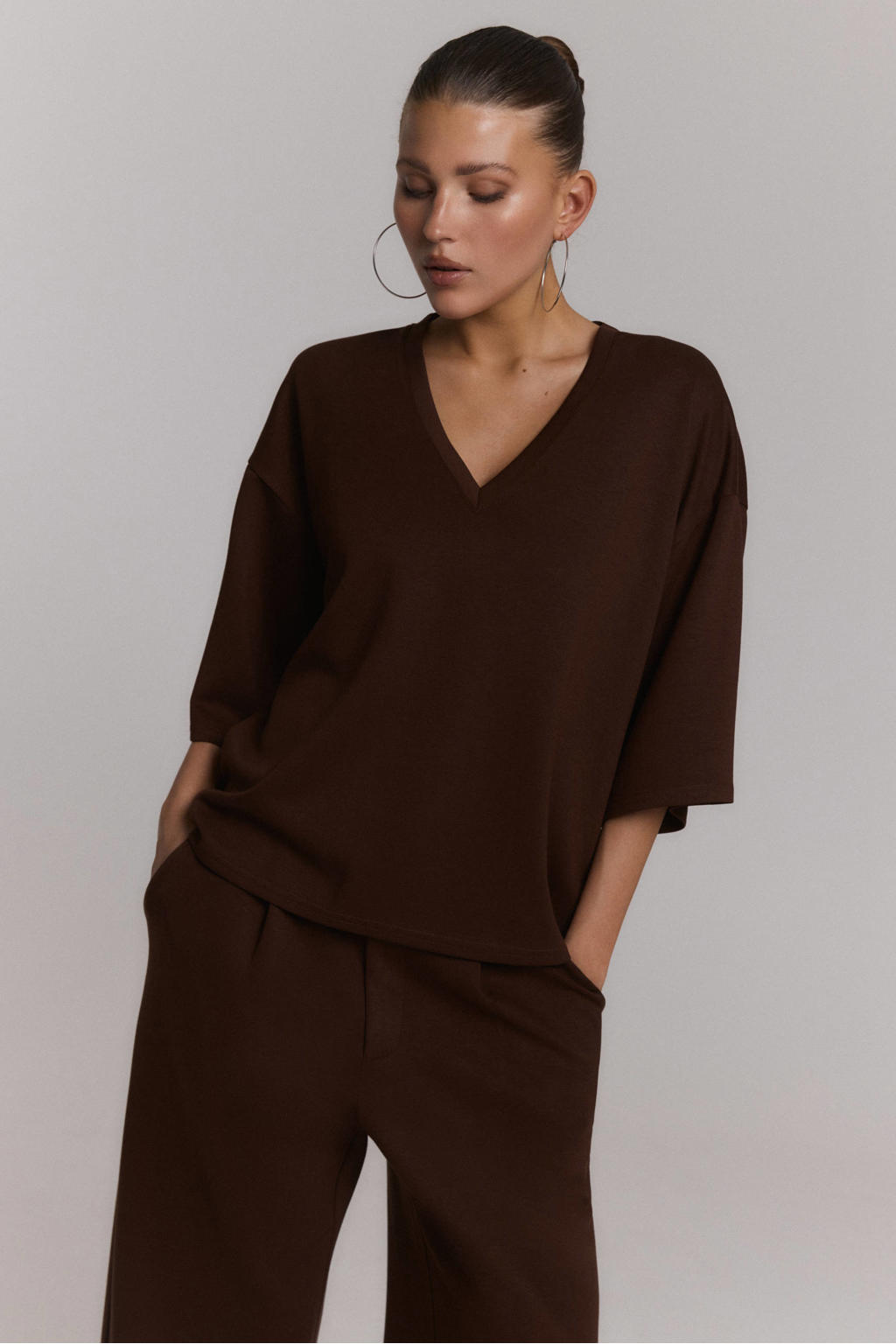 Donkerblauwe dames Refined Department oversized T-shirt van viscose met effen, half lange mouwen en V-hals