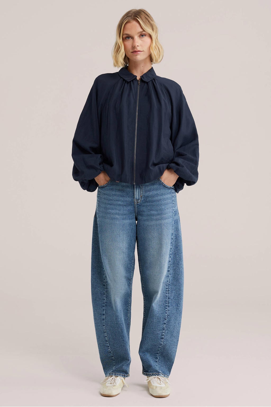 Donkerblauwe dames WE Fashion jasje van viscose met effen, lange mouwen en klassieke kraag
