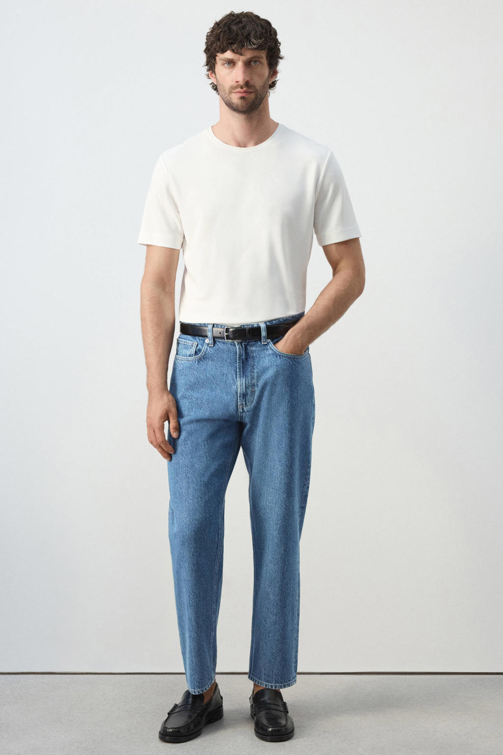 Mango Man Sammy tapered cropped jeans - blauw