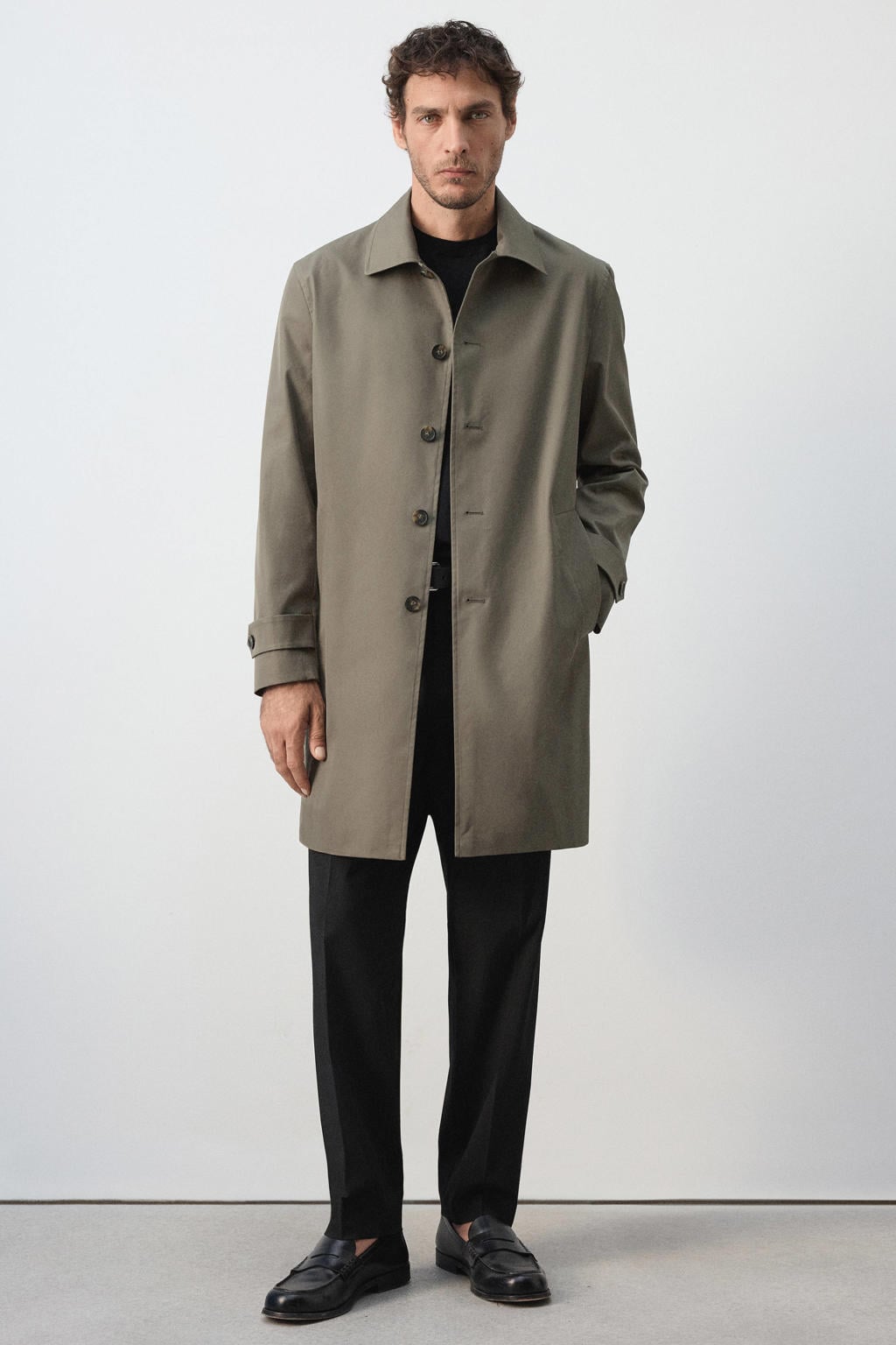 Kakikleurige heren Mango Man trenchcoat van polyester met effen, lange mouwen, klassieke kraag en knoopsluiting