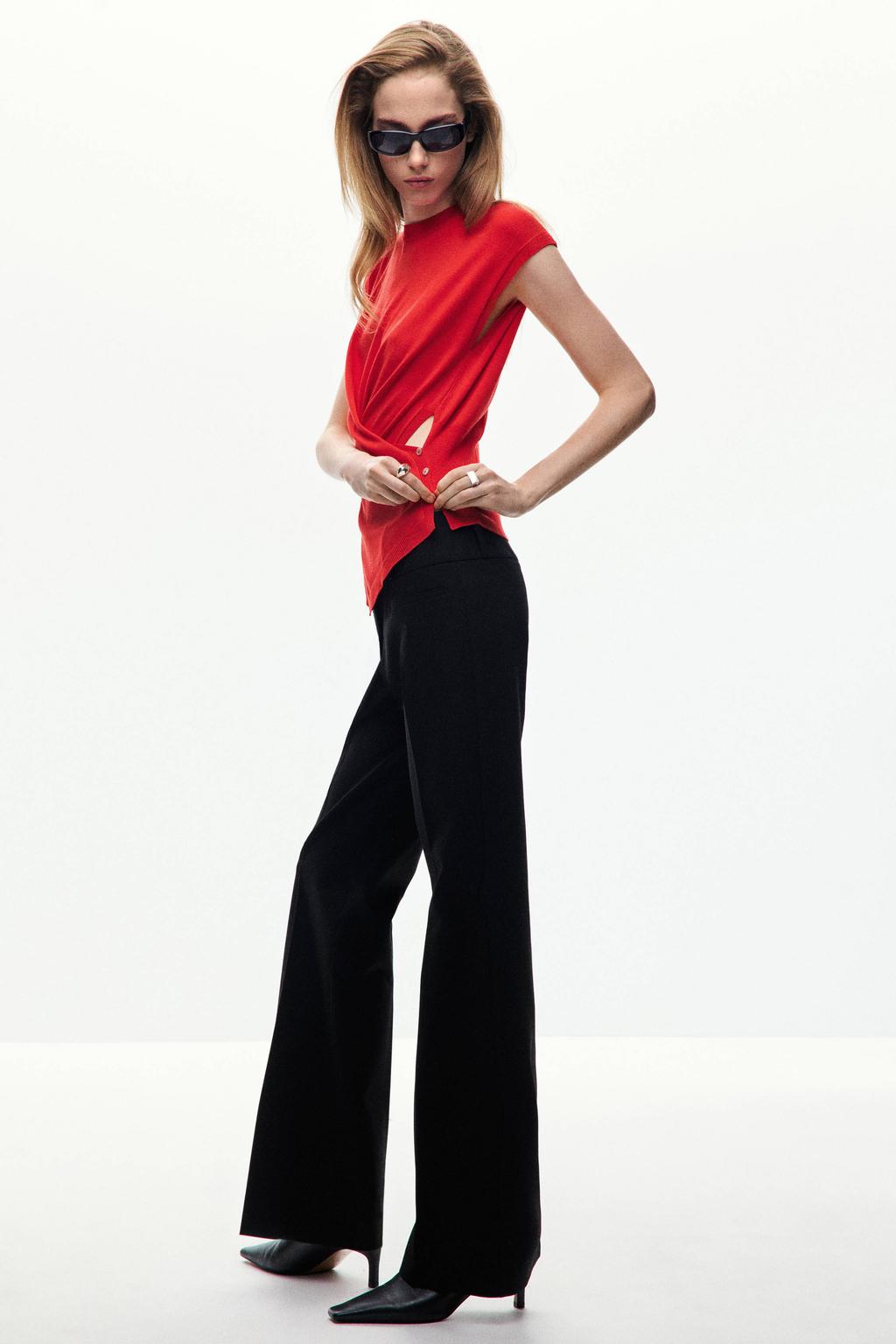 Rode dames Mango top van viscose met effen en ronde hals