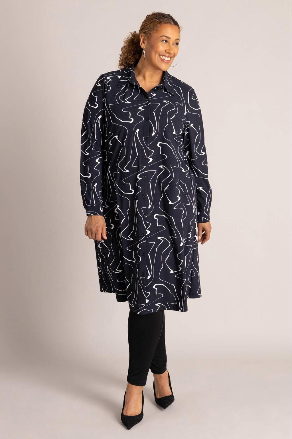 Zwart en witte dames Colletta jurk Plus Size van polyamide met lange mouwen, klassieke kraag en knoopsluiting