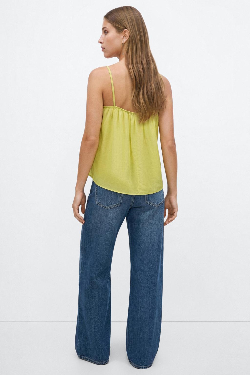 Limegroene meisjes MANGO TEEN spaghettitop groen van viscose met effen, spaghettibandjes en hartvormige hals