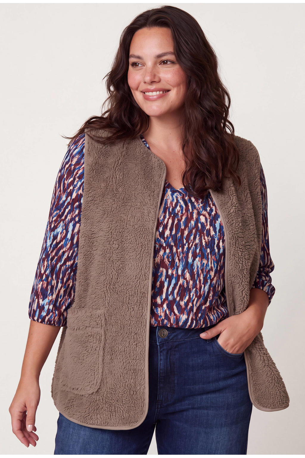 Miss Etam Plus teddy gilet - beige