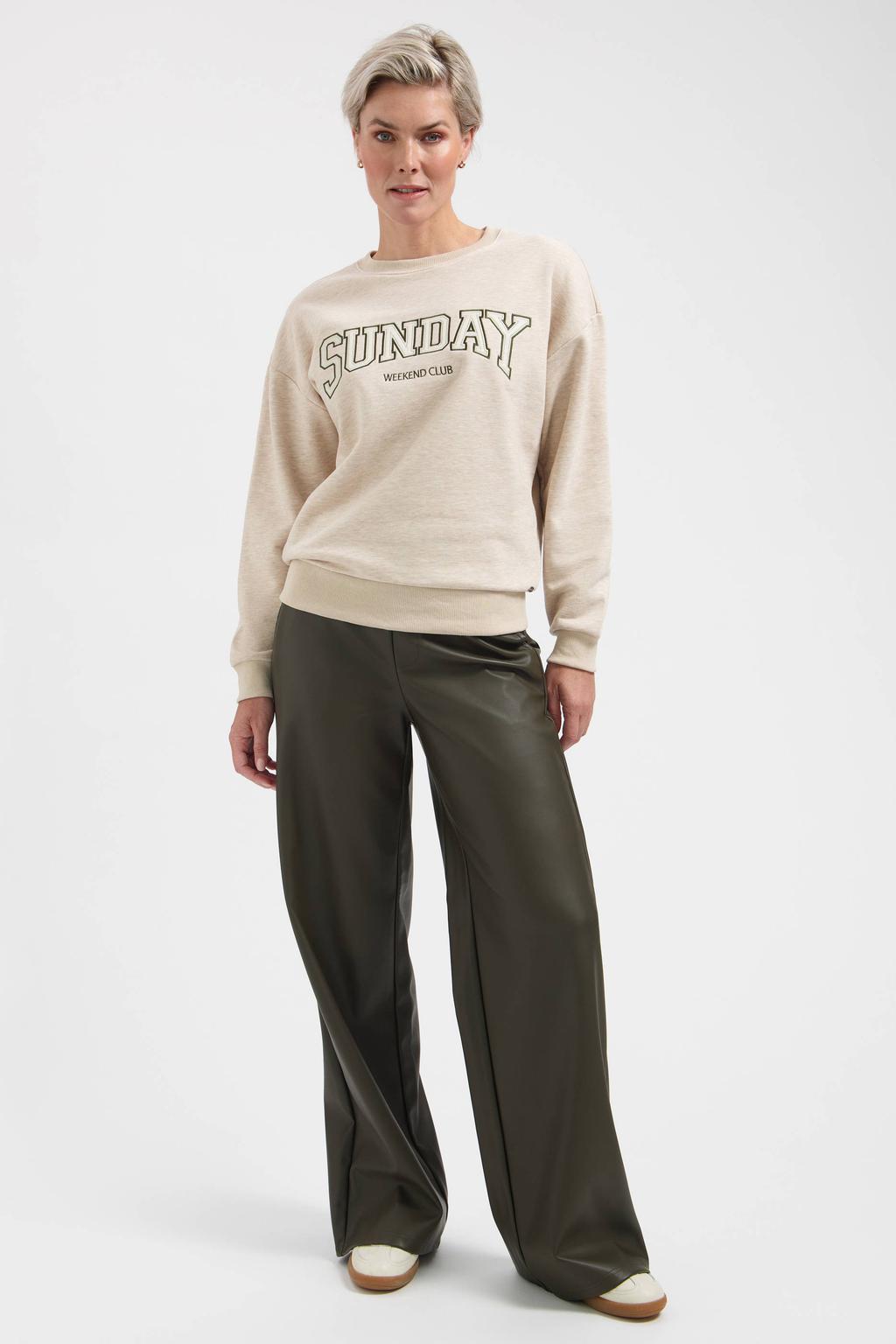 Beige dames Lady Day sweater en wol met tekst print, lange mouwen en ronde hals