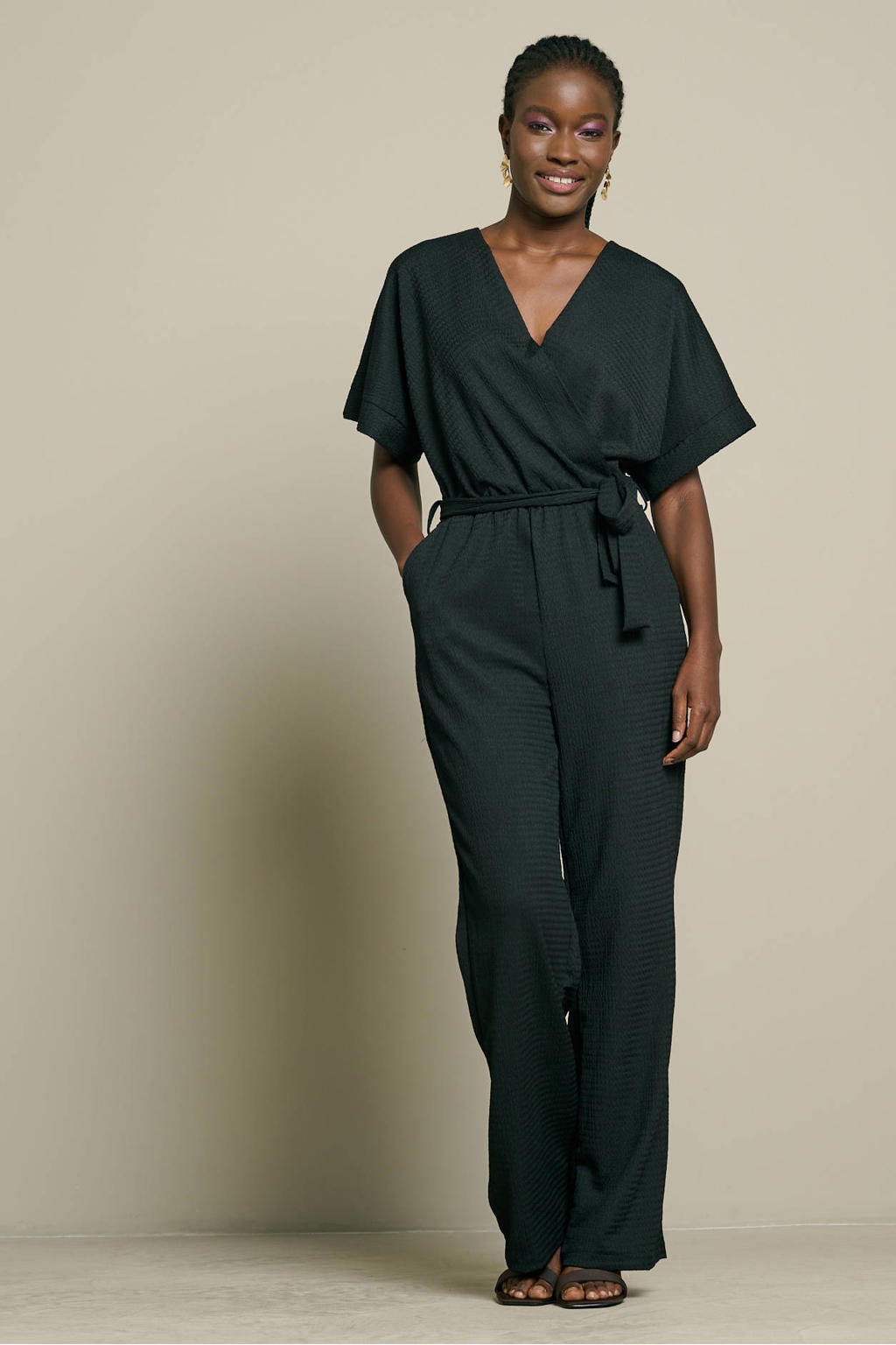 LOLALIZA jumpsuit met ceintuur - zwart