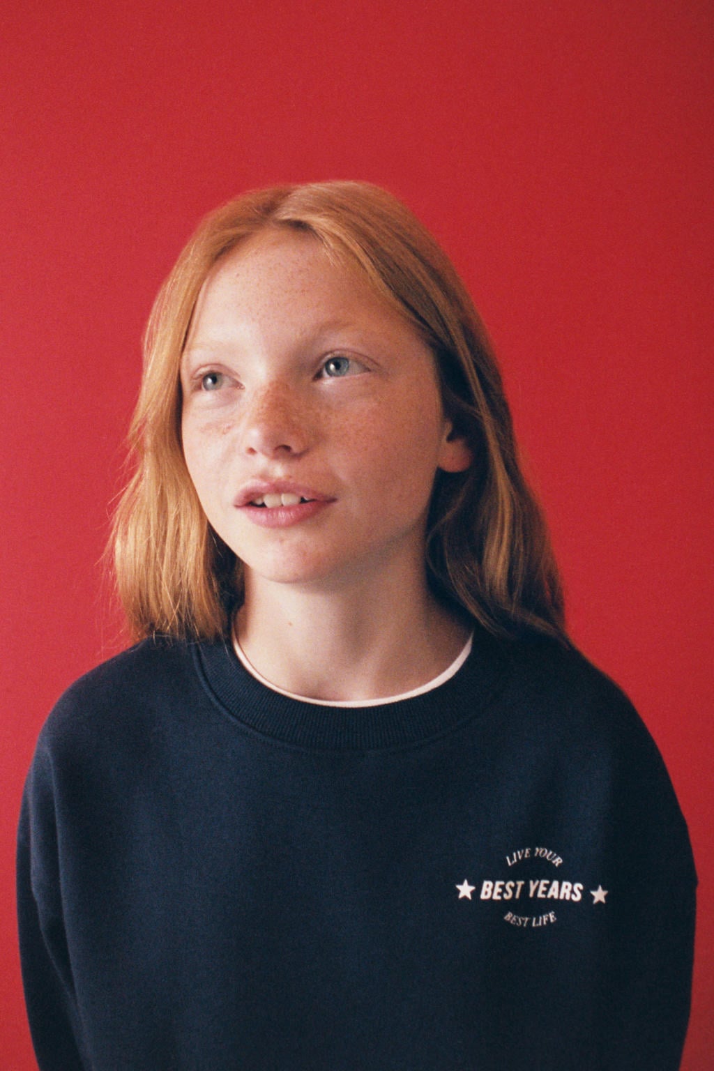 Donkerblauwe jongens Mango Kids sweater met backprint, lange mouwen en ronde hals