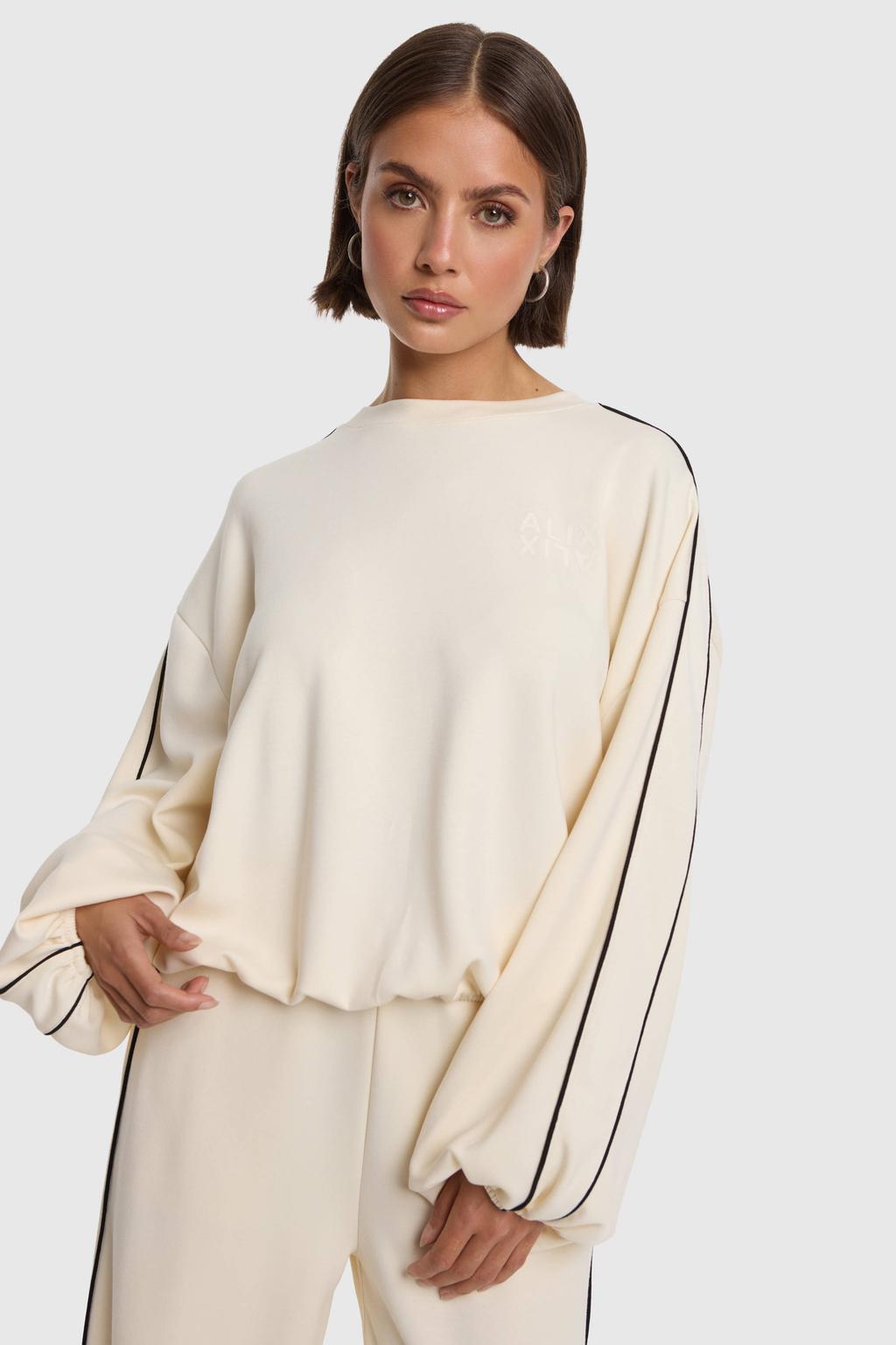 Crème dames Alix the Label sweater van viscose met effen, lange mouwen, ronde hals en contrast bies