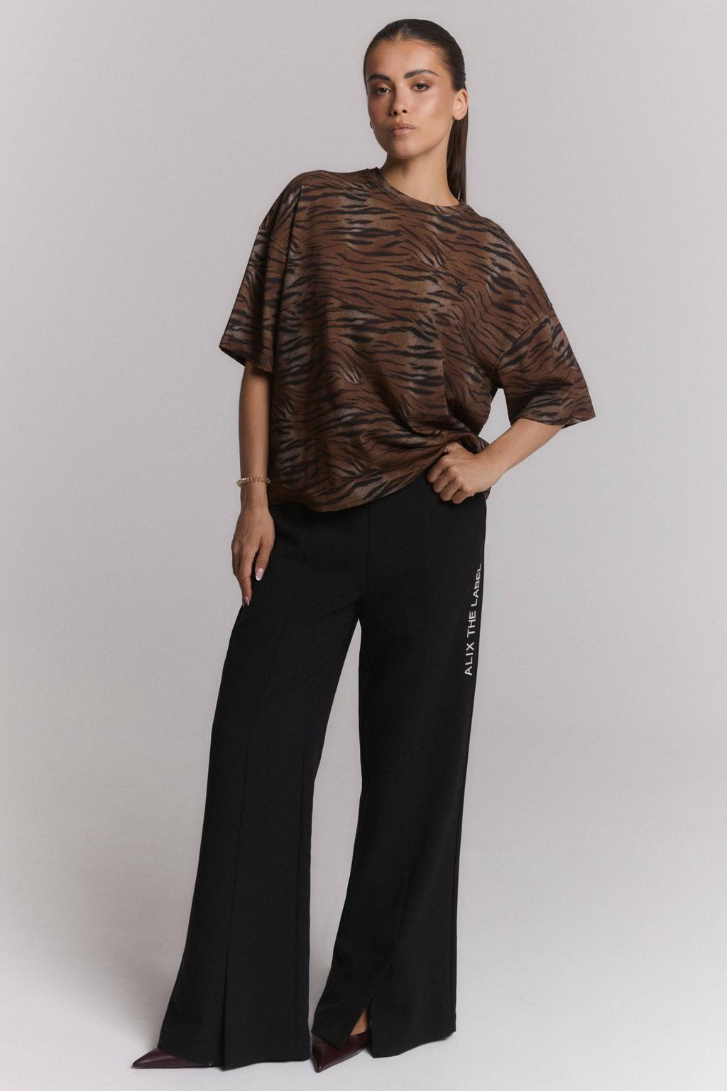 Bruine dames Alix the Label T-shirt met dierenprint, korte mouwen en ronde hals