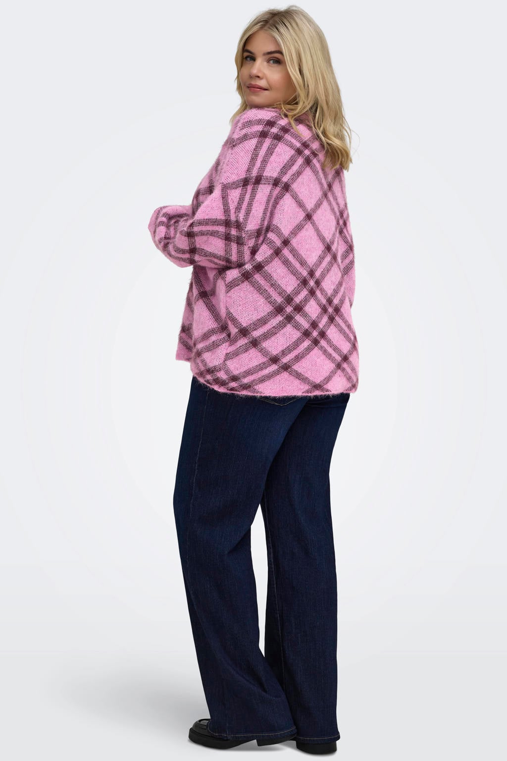 Roze en donkerrode dames ONLY CARMAKOMA Plus Size wollen geruite trui met lange mouwen