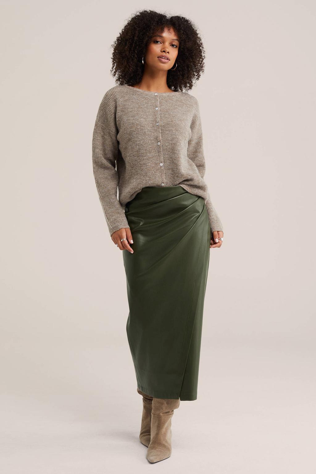 Donkergroene dames WE Fashion imitatieleren midi rok voorzien van ritssluiting