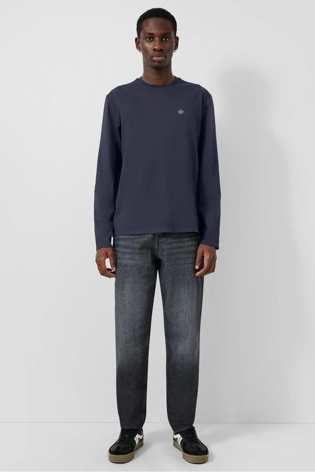 Donkerblauwe heren QS regular fit longsleeve van katoen met effen, lange mouwen, ronde hals en geribde boorden