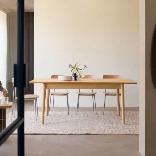 houten eettafels buiten