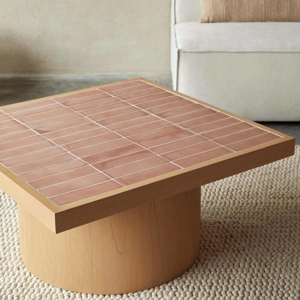 Tikamoon Karel - Salontafel