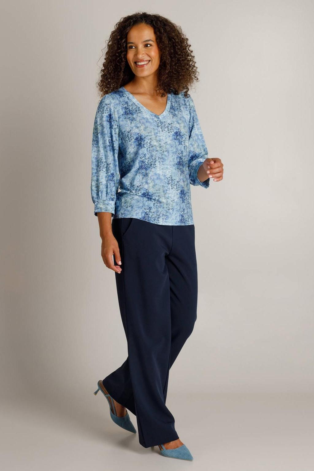 Blauwe dames Ivy Beau top van viscose met driekwart mouwen en V-hals