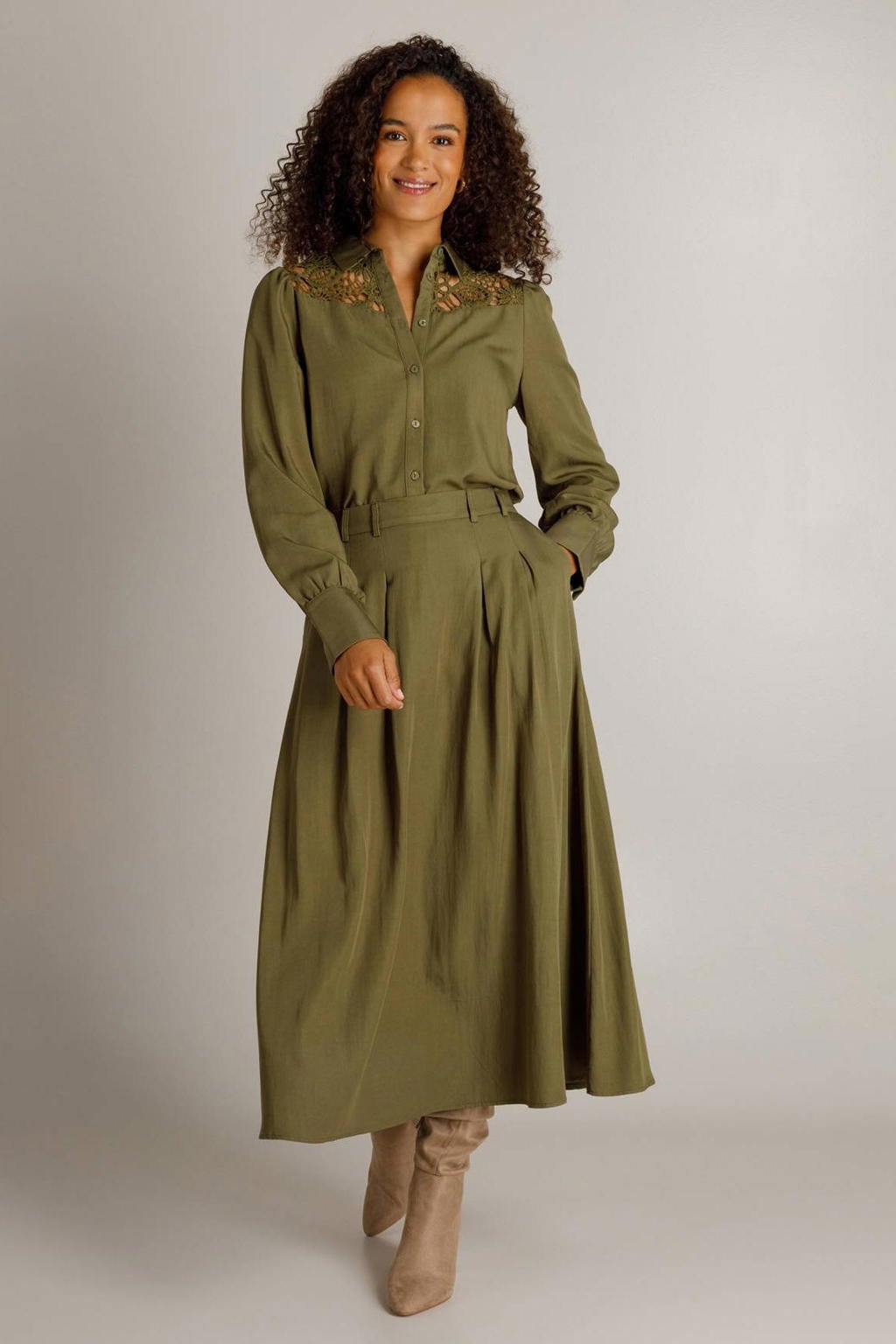 Groene dames Ivy Beau midi rok gemaakt van katoen en met elastische tailleband