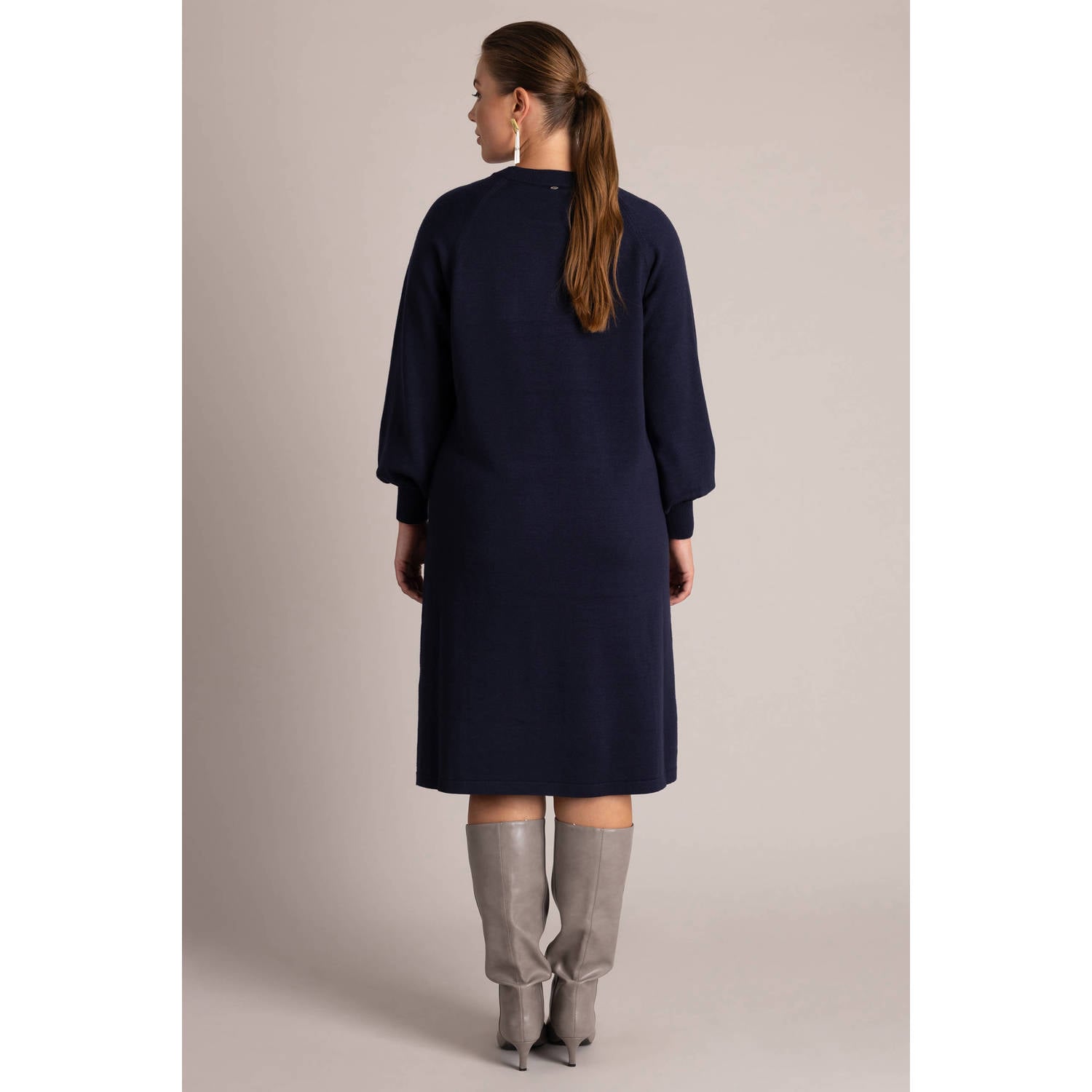 Yest Curve Plus Size gebreide midi jurk met ceintuur donkerblauw