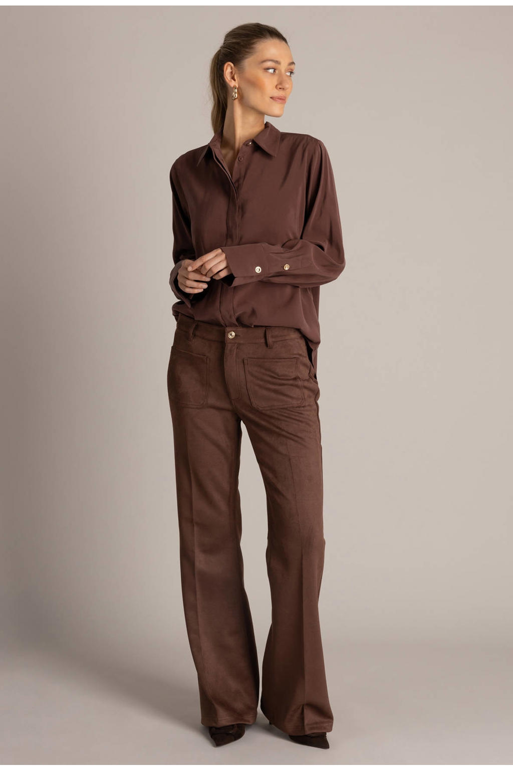 Bruine dames Yest met flared pijpen, regular waist, rits- en knoopsluiting en effen