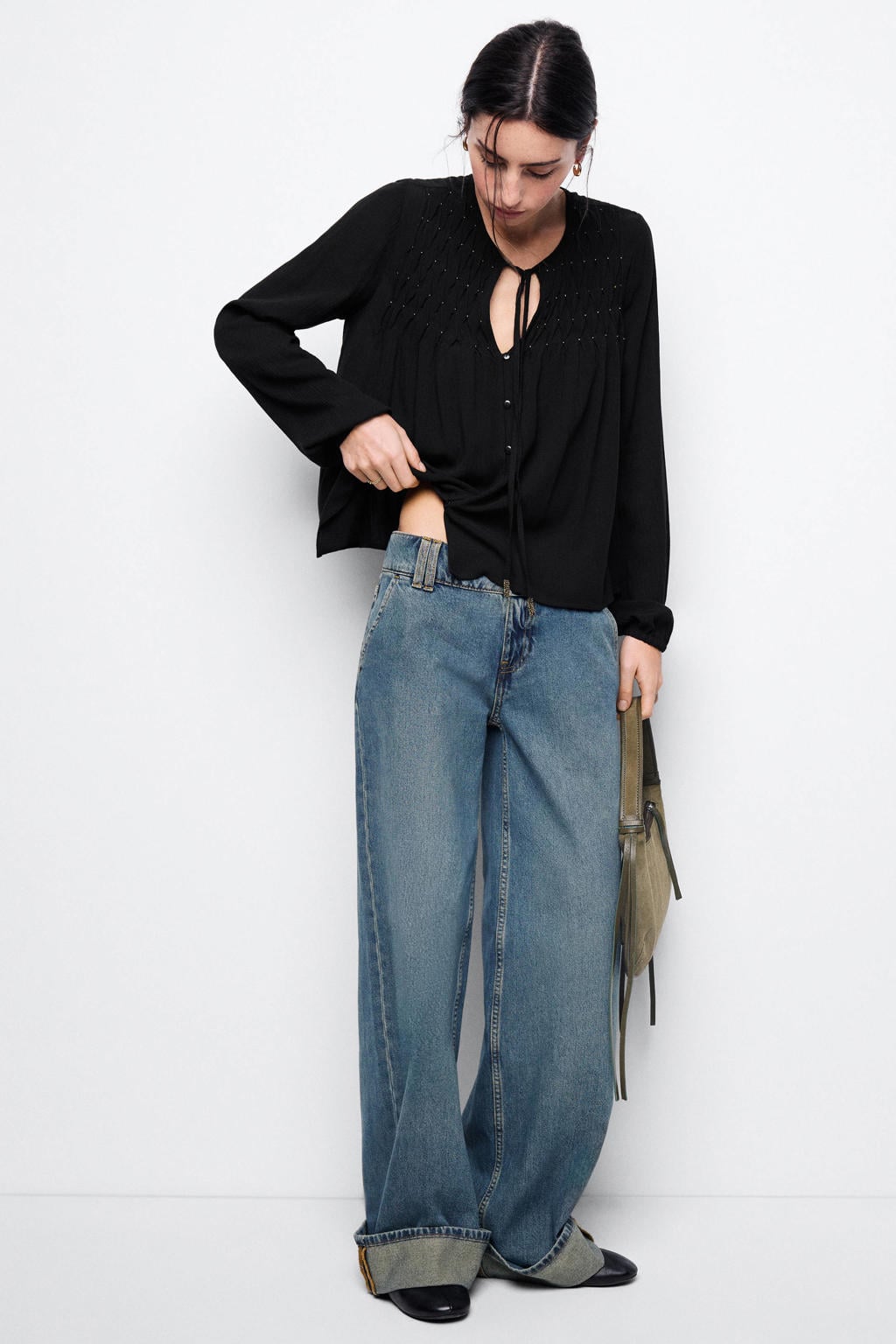 meisjes MANGO TEEN blouse van viscose met effen, lange mouwen, ronde hals, knoopsluiting en glimmend detail