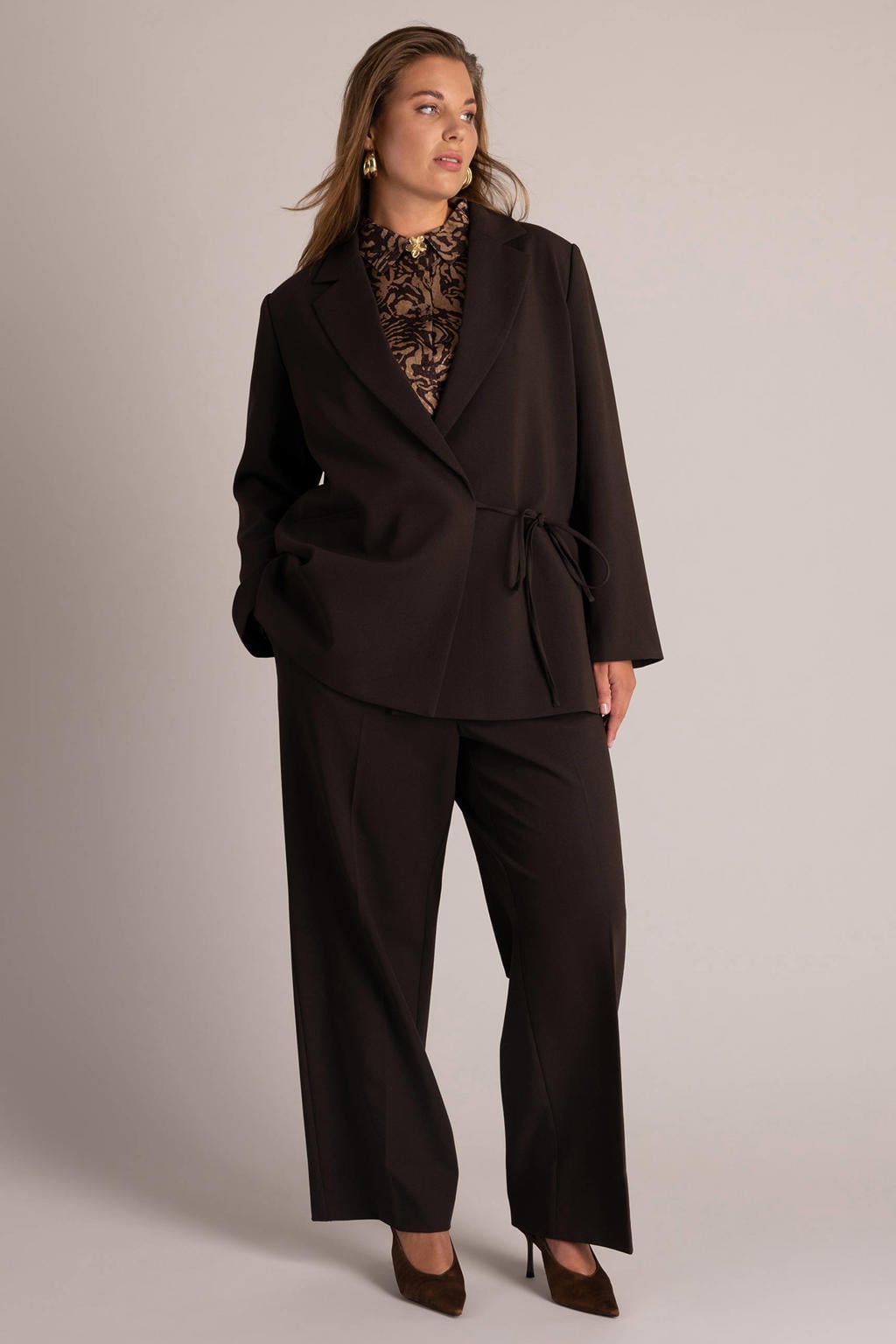 Yest Curve Plus Size oversized blazer - donkerbruin