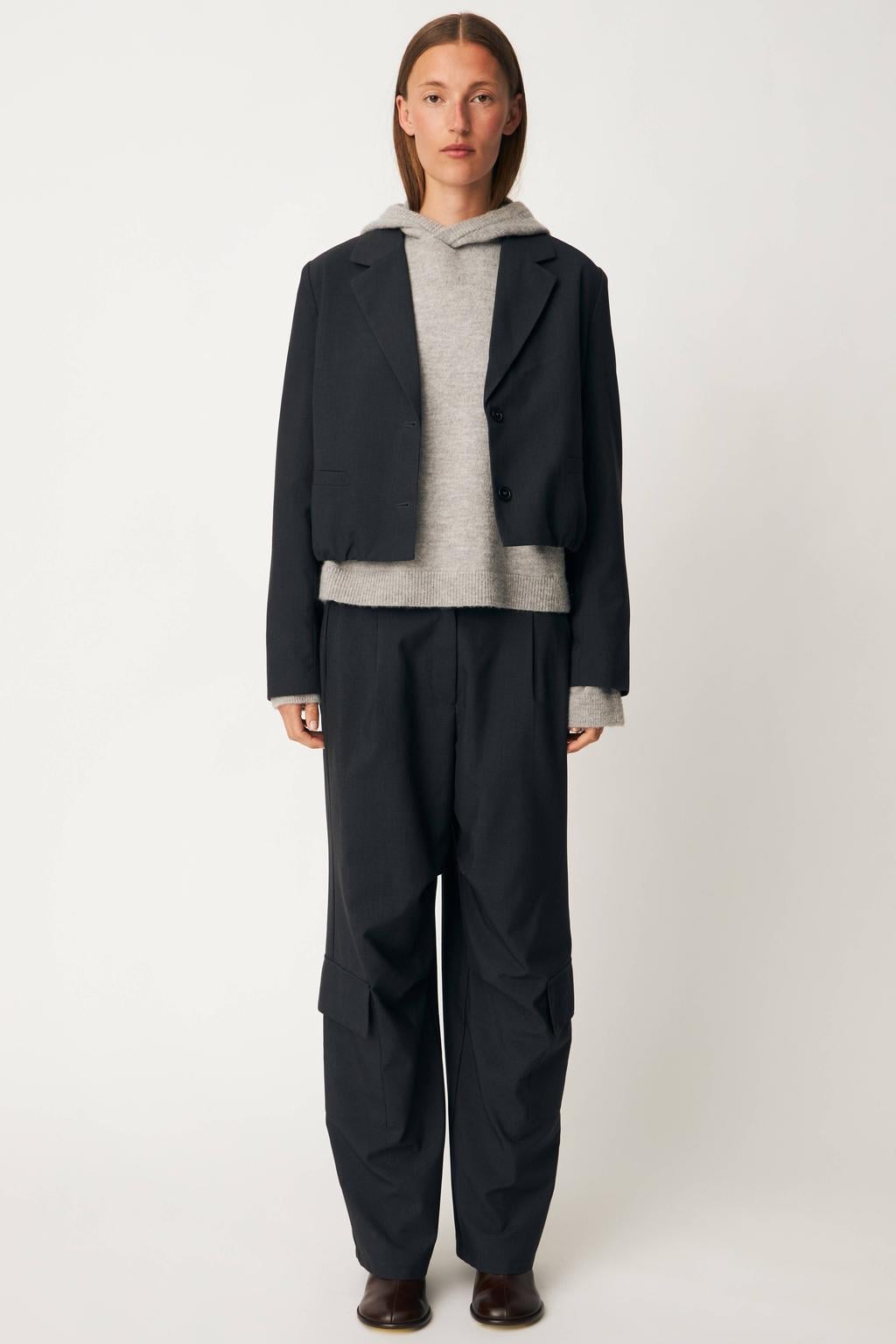 Modström cropped blazer - zwart