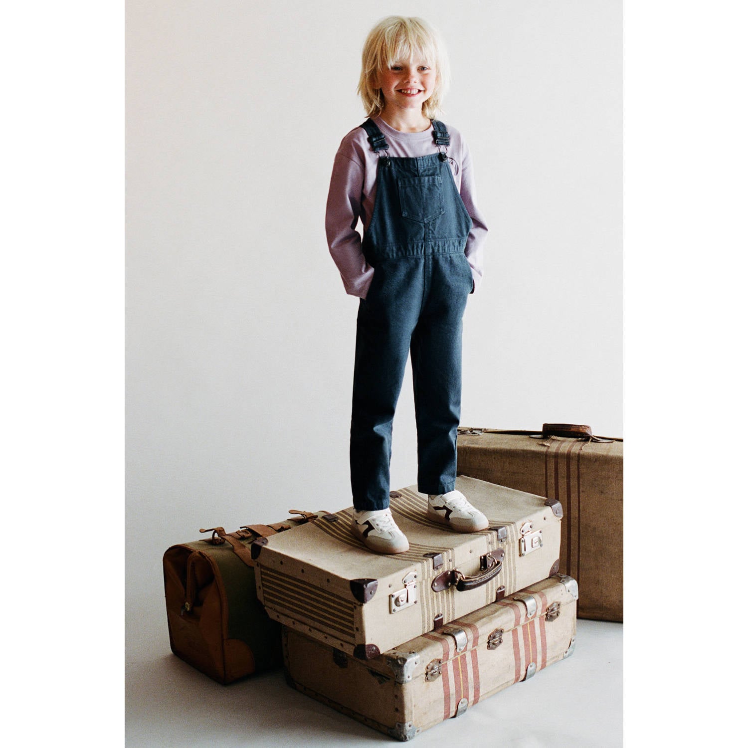 Mango Kids denim tuinbroek donkerblauw