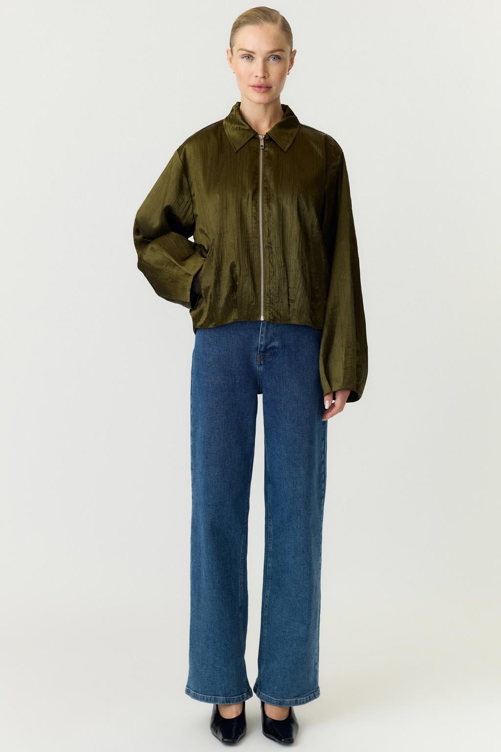 Groene dames YAS bomberjack van polyester met effen, lange mouwen, klassieke kraag en ritssluiting