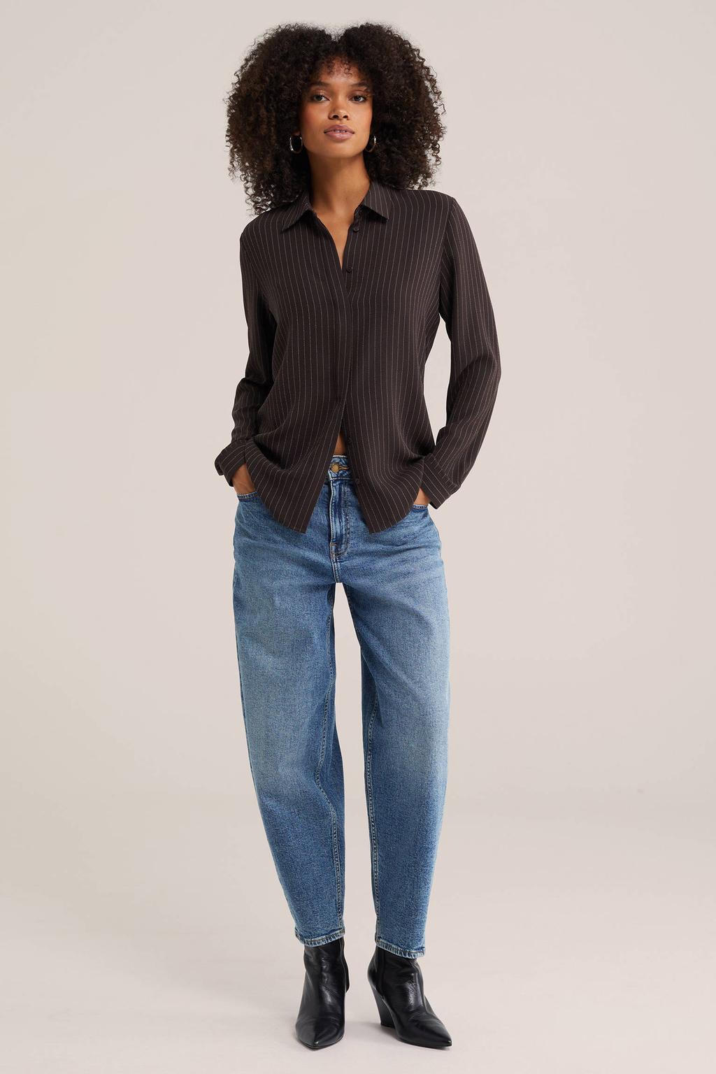 Donkerblauwe dames WE Fashion gestreepte blouse van polyester met lange mouwen, klassieke kraag en knoopsluiting