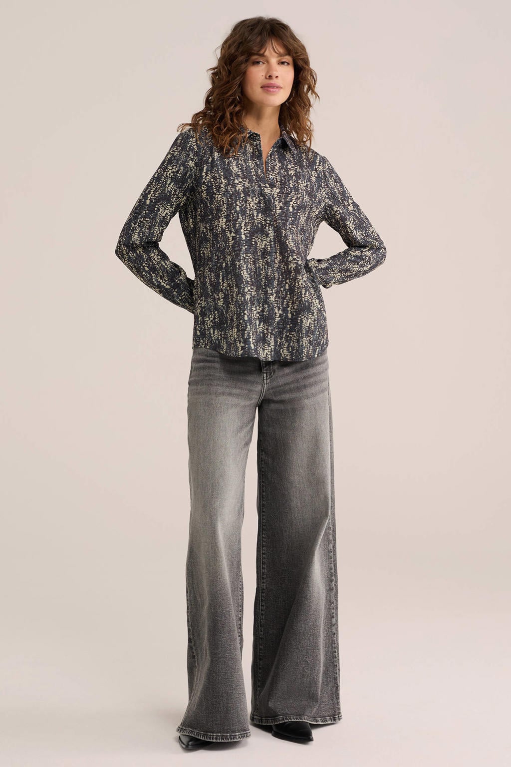 Multikleurige dames - van polyester met effen, lange mouwen, klassieke kraag en blinde knoopsluiting