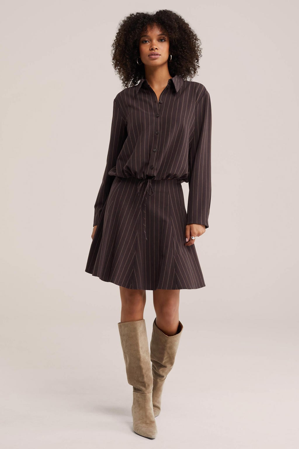 WE Fashion blouse met krijtstreep - bruin