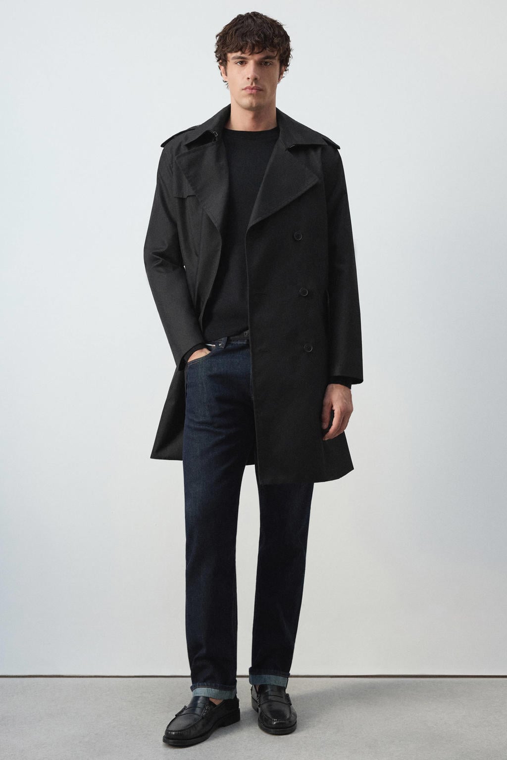 Zwarte heren Mango Man trenchcoat en split van polyester met lange mouwen, reverskraag en ceintuur