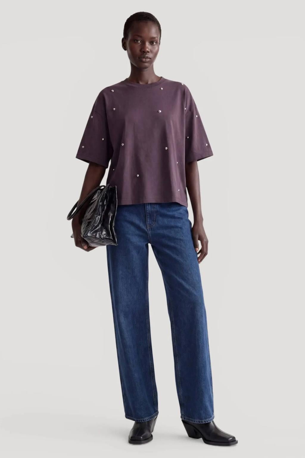 Donkerpaarse dames EDITED T-shirt van katoen met effen, korte mouwen, ronde hals en studs