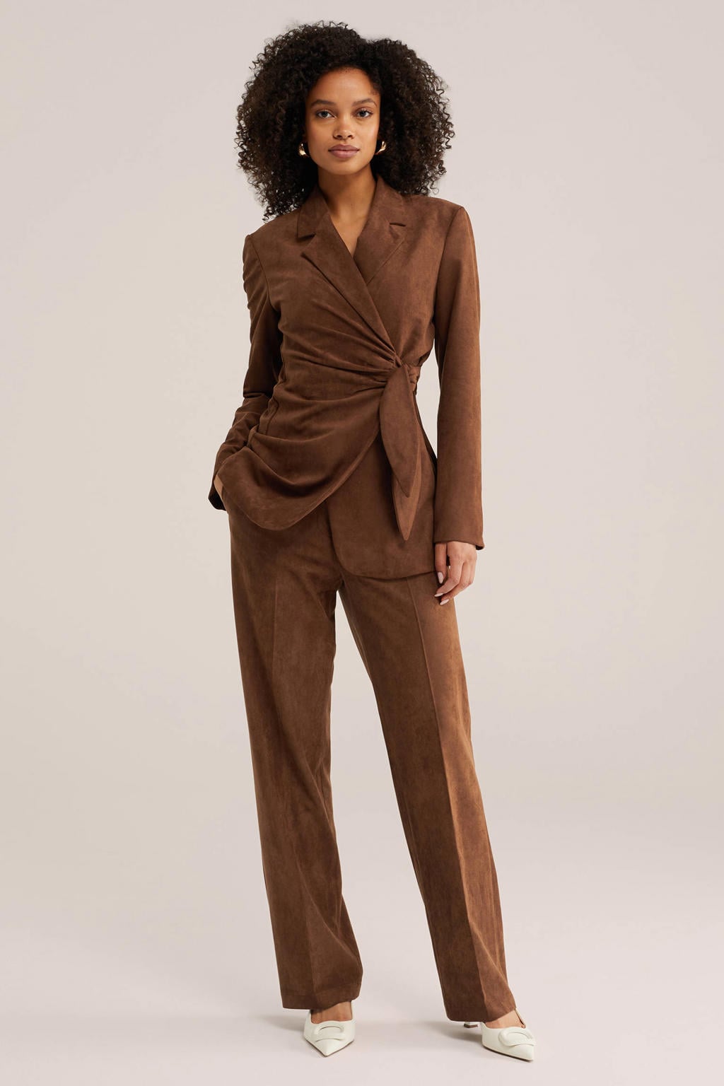 WE Fashion suèdelook straight leg broek - bruin