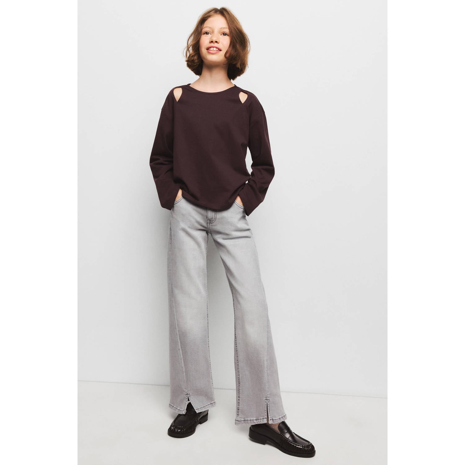 Mango Kids regular waist flared jeans met split grijs