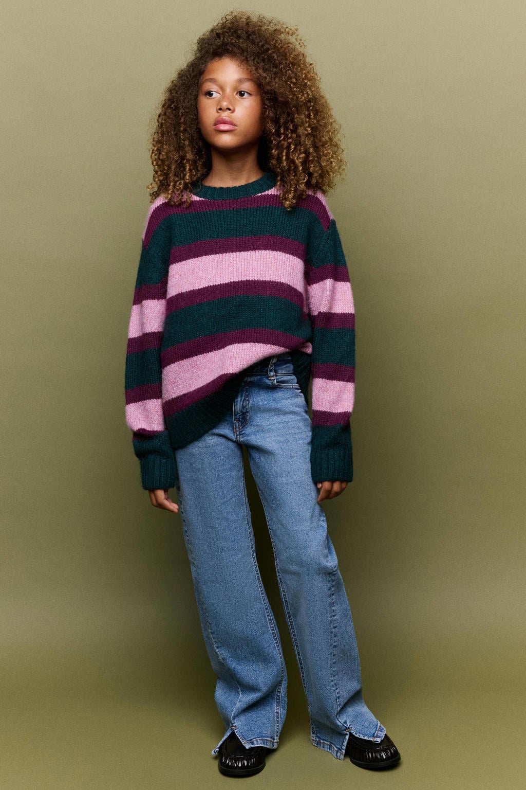 Medium blue denim meisjes Mango Kids flared jeans medium van denim met regular waist, rits- en knoopsluiting en effen