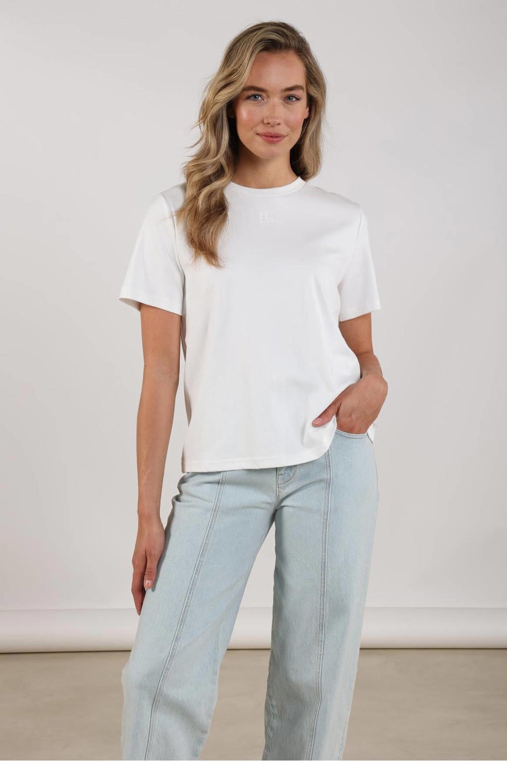 Ecru dames NUKUS T-shirt van katoen met effen, korte mouwen en ronde hals