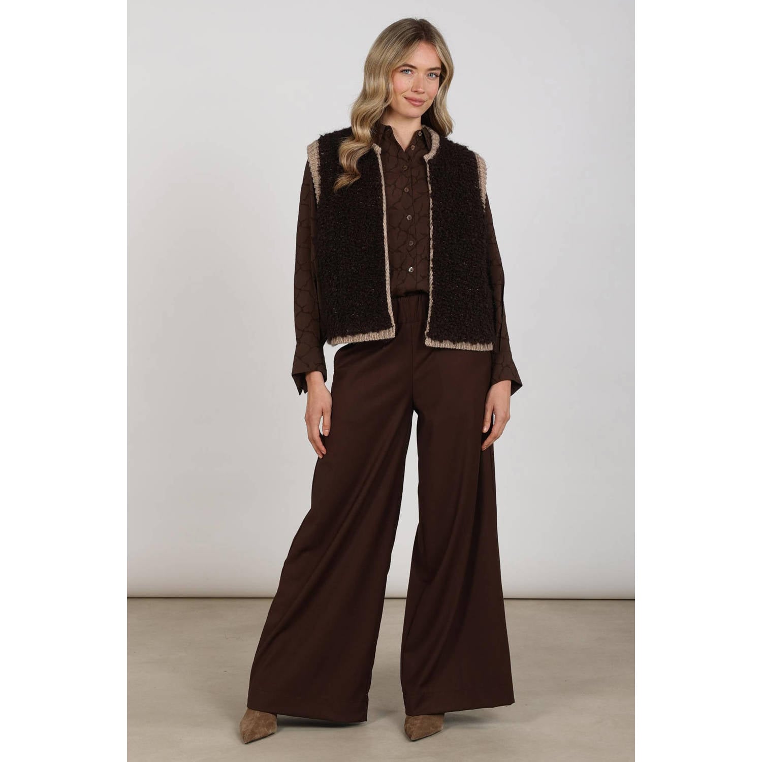 NUKUS wide leg broek roodbruin