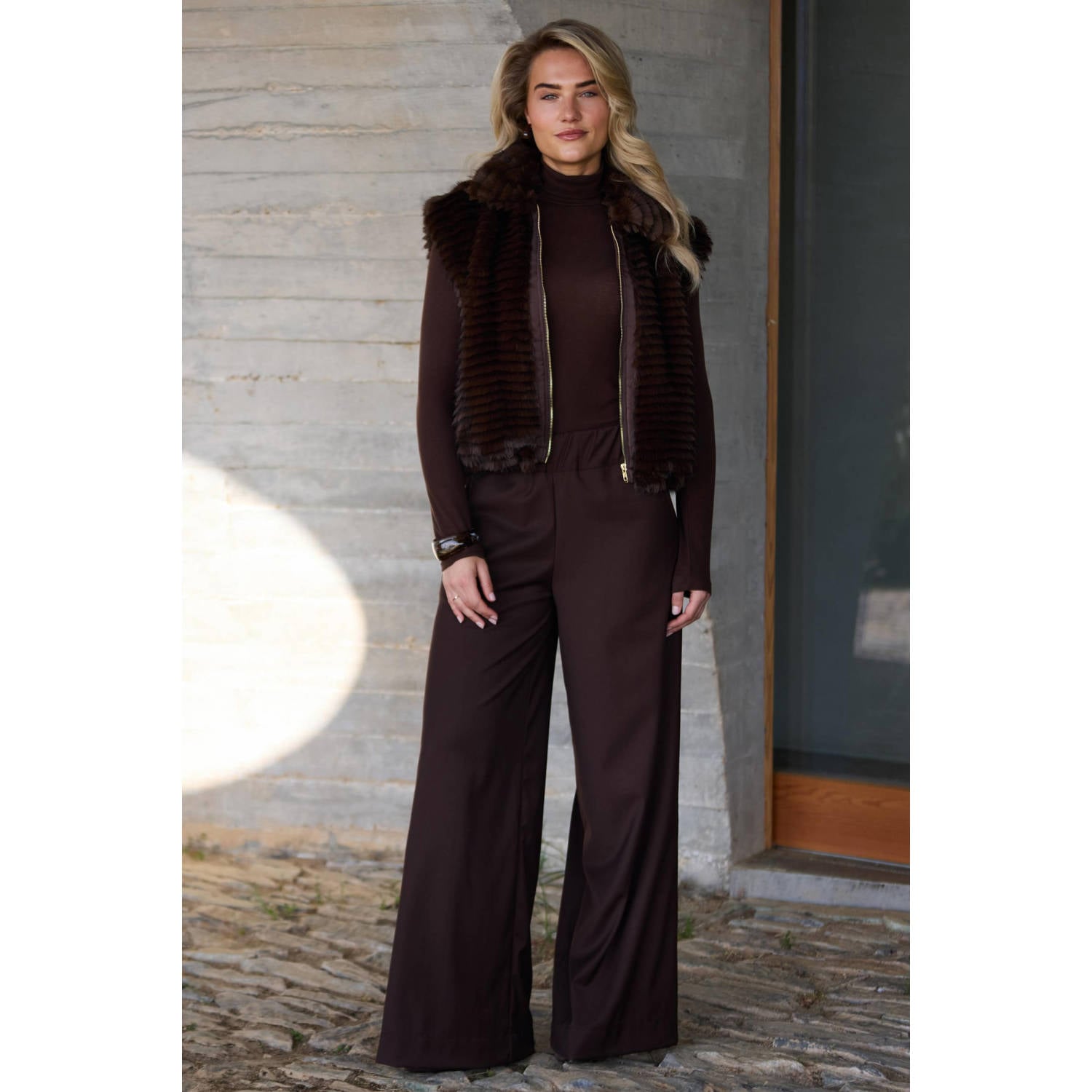 NUKUS wide leg broek roodbruin
