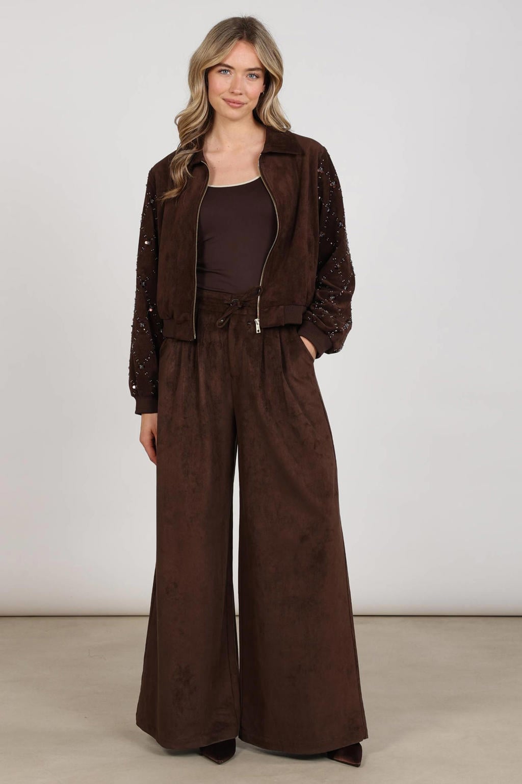 NUKUS velours jas met pailletten en strass-steentjes - roodbruin