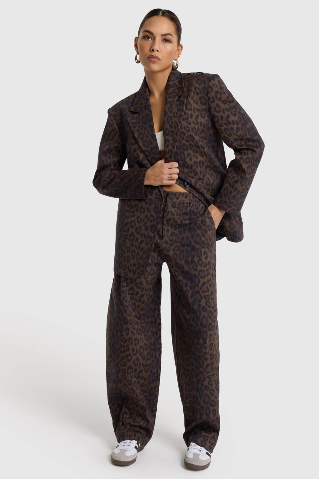 Alix the Label barrel pantalon met panterprint - bruin