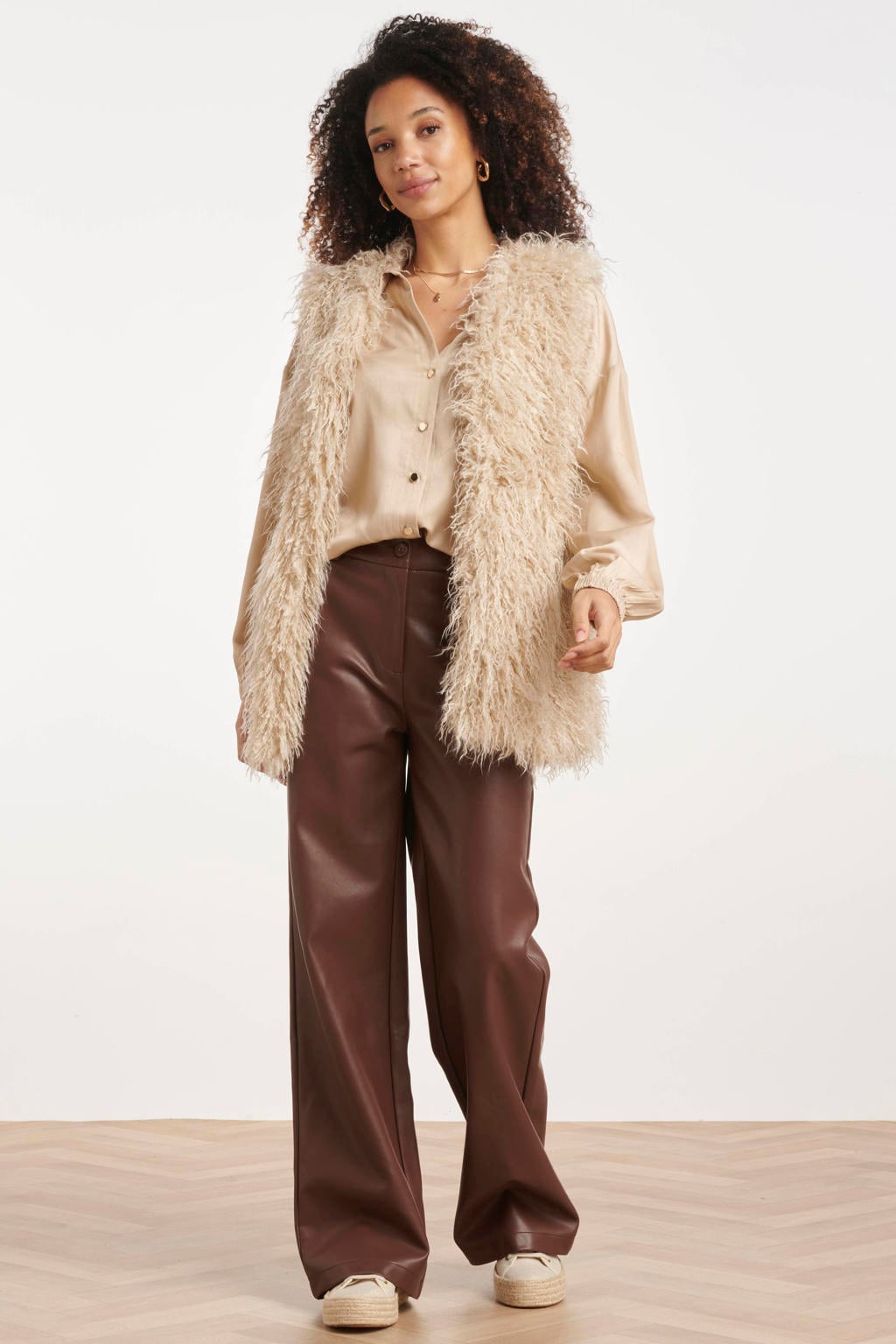 Beige dames Smashed Lemon gilet van imitatiebont met effen, reverskraag, knoopsluiting en textuur