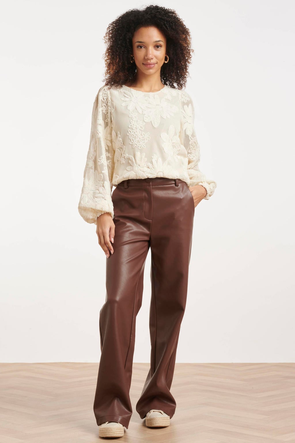 Ecru dames Smashed Lemon gebloemde top van polyester met lange mouwen, ronde hals en borduursels