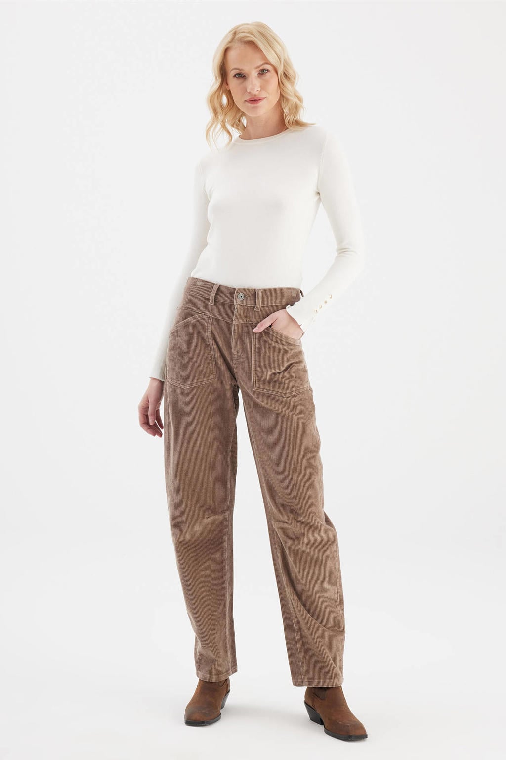 Bruine dames Cup of Joe Denim regular waist barrel jeans van corduroy met rits- en knoopsluiting en effen