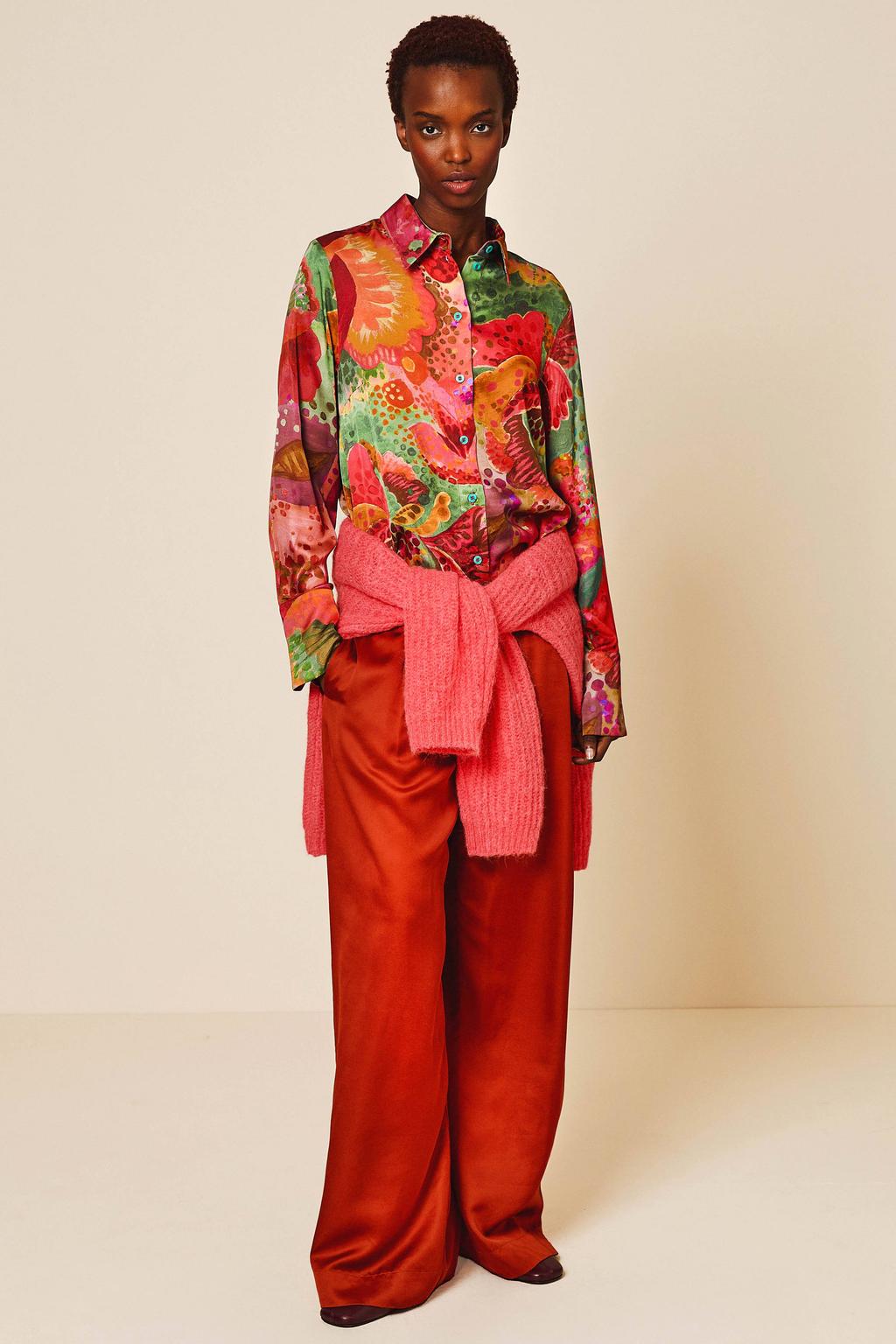 Multikleurige dames Oilily gebloemde blouse meerkleurig van viscose met lange mouwen, klassieke kraag en knoopsluiting