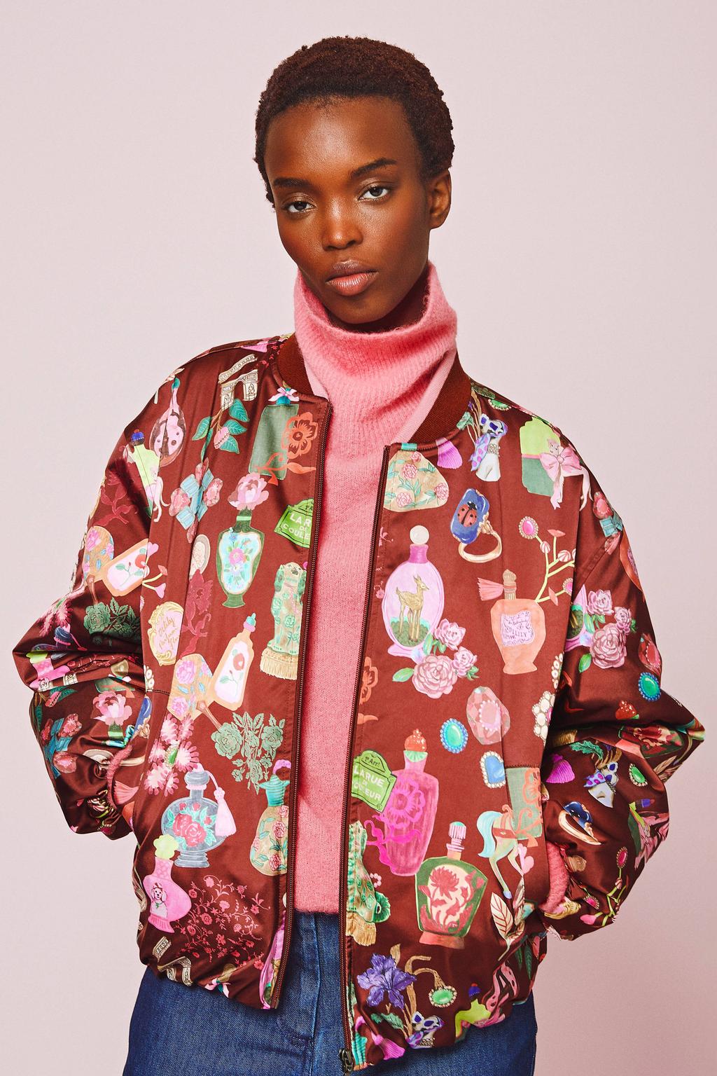Roodbruine dames Oilily bomberjack bruin van polyester met meerkleurige print, lange mouwen, ronde hals en ritssluiting