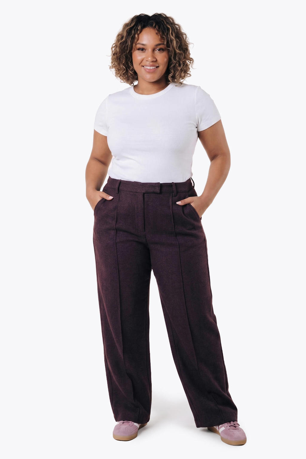 Colourful Rebel Curve Plus Size suèdelook straight leg broek - donkerbruin