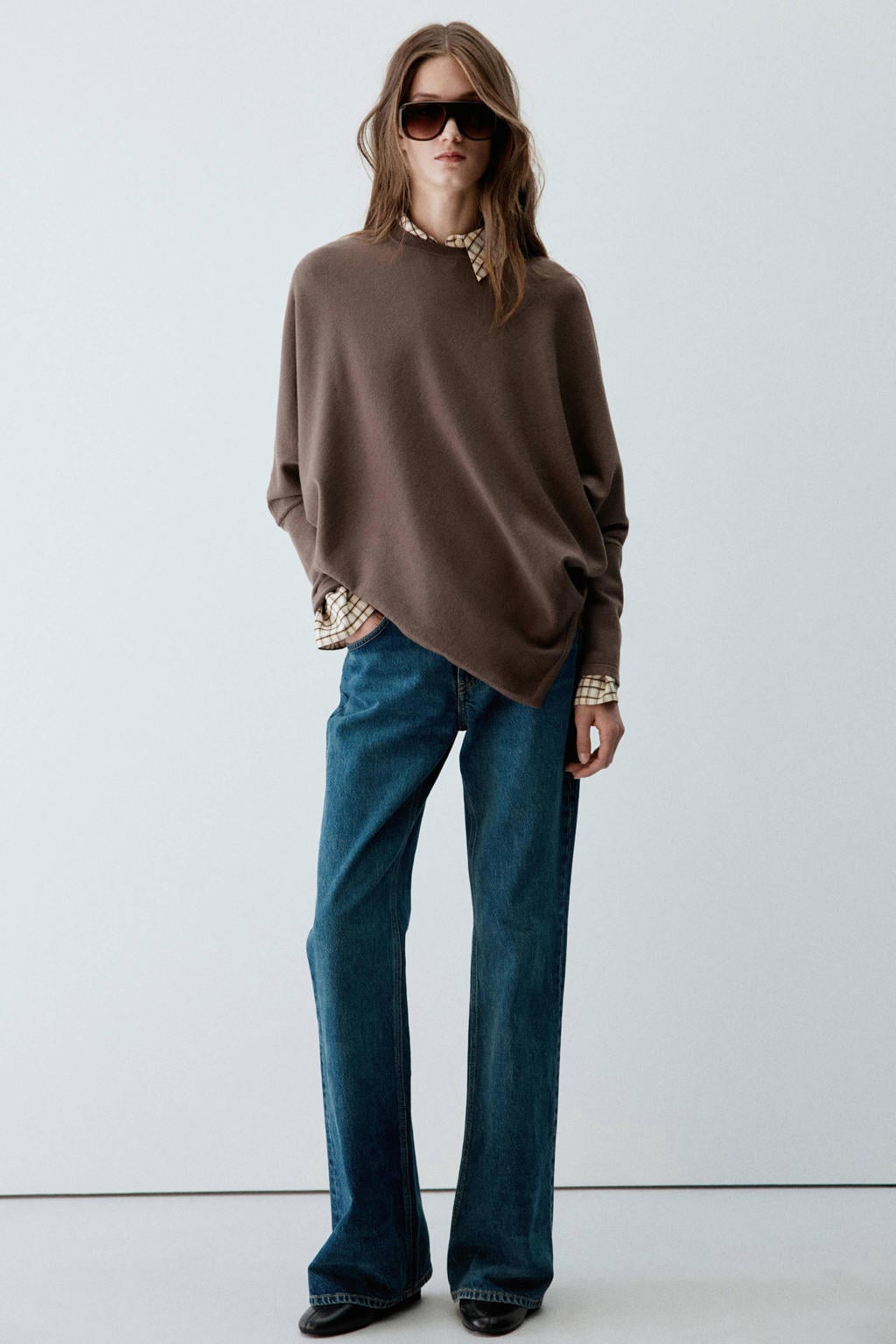 Bruine dames Mango gebreide trui van viscose met effen, lange mouwen en ronde hals