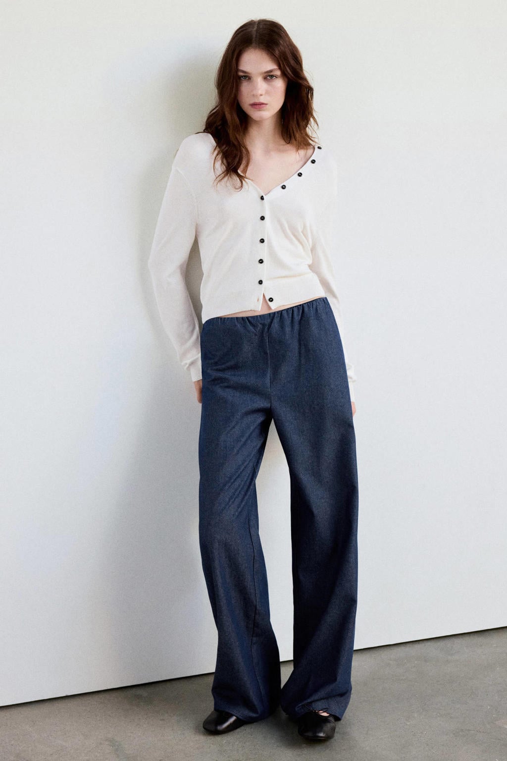 Dark blue denim dames Mango regular waist wide leg broek van denim met effen
