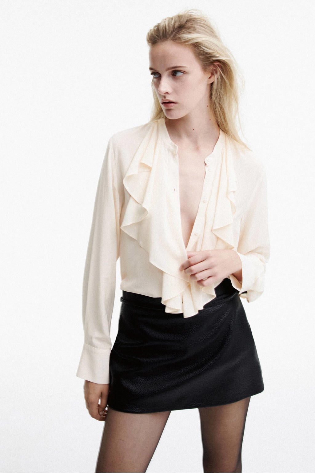 Beige dames Mango blouse van viscose met effen, lange mouwen, ronde hals en knoopsluiting